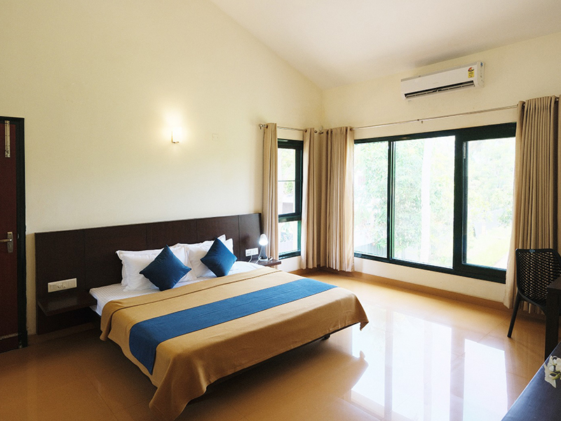 Best Lake View Villa near KTDC Kumarakom, keralam